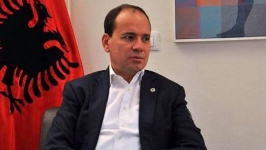 Ish-kreu i Këshillit Kombëtar të PD, Nishani, i bashkohet Berishës në 'luftën' kundër Bashës: Partia jo më peng i regjimit të majtë