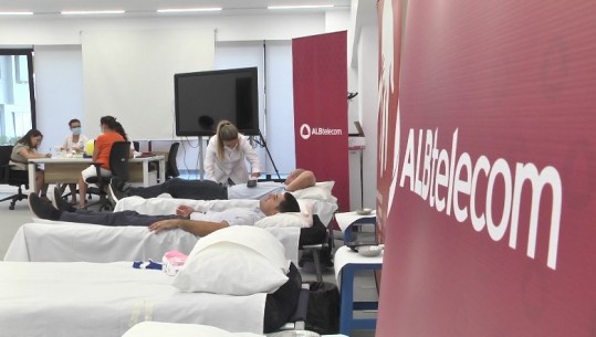 Pavarësisht pandemisë, punonjësit e ALBtelecom vazhdojnë traditën e dhurimit të gjakut për fëmijët talasemikë
