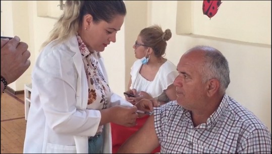 Fieri me 50 % e popullsisë të vaksinuar, por infektimet mbeten të larta! Qarku i dytë më i prekur pas Tiranës
