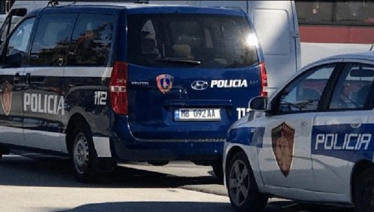Kanosi me thikë nipin e tij dhe e dhunoi fizikisht, arrestohet 59-vjeçari në Vlorë