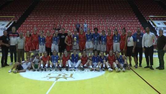Serbet thyejnë Flamurtarin në Vlorë, Duga Sabac fiton turneun ndërkombëtar të basketbollit