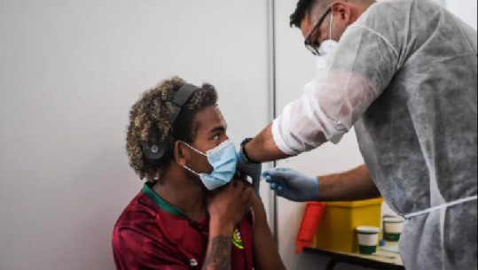 Mjeshtëria e vaksinimit në Portugali, vendi me suksesin më të madh botëror edhe pse me vaksinim të pa detyrueshëm