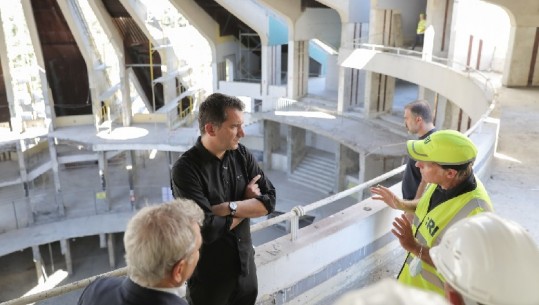 Kryebashkiaku i Tiranës dhe arkitekti me famë botërore Winy Mass inspektojnë ecurinë e punimeve te Piramida! Veliaj: Jo vetëm qendër digjitale, por multifunksionale