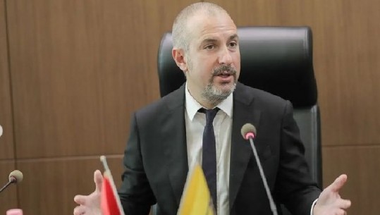 Ervin Bushati prezantohet si drejtor i Postës Shqiptare: Privilegj dhe përgjegjësi për mua