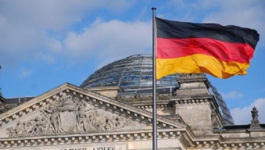 DW: Zgjedhjet në Gjermani forcuan qendrën dhe ndëshkuan ekstremet