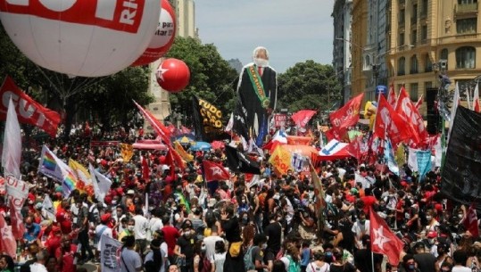 Brazil, protestuesit e revoltuar ‘thyejnë’ qeverinë, kërkojnë largimin e Presidentit