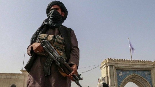 Talebanët ekzekutuan 13 persona në Afganistan