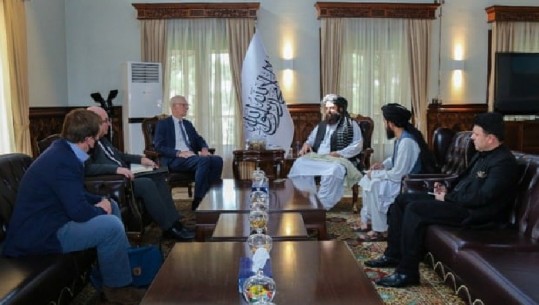 Mbretëria e Bashkuar viziton Afganistanin për here të parë që nga marrja e pushtetit nga talebanët