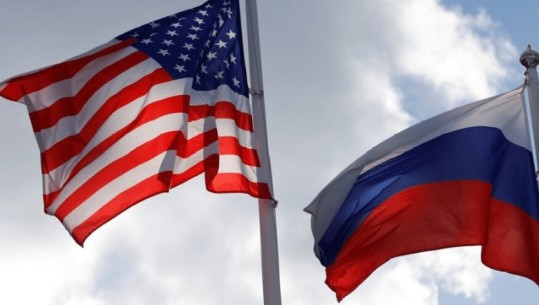 Liria e shtypit 'përplas' SHBA dhe Rusinë në Tiranë! Ambasada Amerikane akuzon Rusinë për shtypje të medias, qytetarët: Mos keni ngatërruar email, keni hap atë të Moskës