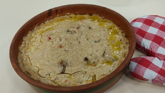 Gatime nga zonja Albana, Tavë dheu tradicionale 
