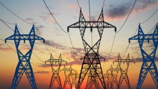 “Paradoksi i Shqipërisë me energjinë elektrike, e shet lirë dhe e blen shtrenjtë”