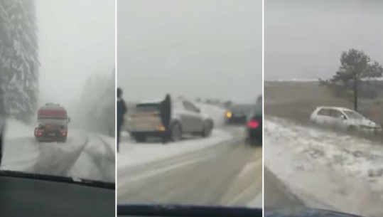 Kaos në Bosnje, reshjet e borës shkaktojnë probleme në rrugë, aksidentohen disa makina