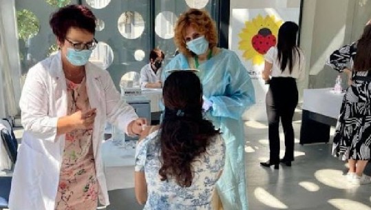 Dozë e tretë vaksine për të gjithë mbi 18-vjeçarët në Shqipëri, 6 muaj pas dozës së dytë
