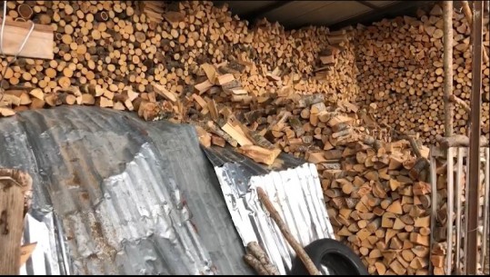 Nis i ftohti, trefishohet çmimi i druve të zjarrit në Korçë
