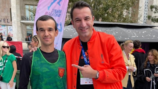 Shpallen fituesit e Maratonës së Tiranës 2021, Veliaj: Mes 2500 vrapuesve, 1 mijë janë nga 35 vende të ndryshme! Sot garohet për kauza të mëdha si ajo e refugjatëve