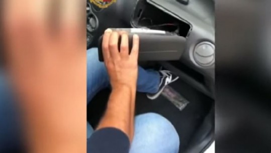 Kishin fshehur drogën në ‘airbag’-un e makinës, arrestohen dy shqiptarët në Itali! Momenti kur policia ndërhyn për t’i kontrolluar