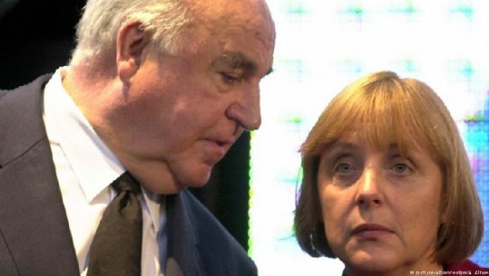 Deutsche Welle: Grushti i Angela Merkelit kundër 'babait' të saj politik