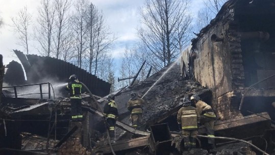 Shpërthim zjarri në punishten e eksplozivëve në Rusi, 15 punonjës humbën jetën