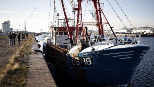 ‘Tronditja’ për peshkim: Kryeministri Johnson i frikësohet shkeljes së marrëveshjes tregtare Francë dhe Britani