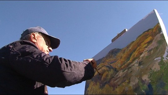 Piktori nga Shkodra magjepset nga peizazhi i Dardhës! Agim Kadillari: Piktura për mua është përjetim sublim