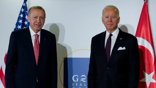 Pas përplasjeve për ambasadorët/ Joe Biden takon Erdogan: Shtetet e Bashkuara dhe Turqia duhet të shmangin krizat