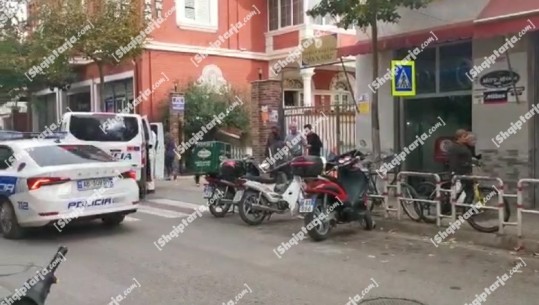 Sherr pranë shkollës ‘Fan Noli’ në Tiranë, një person plagos shoferët e furgonave të nxënësve