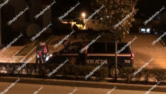 'Blutë' e Vlorës në aksion për kapjen e personave në kërkim, gjatë kontrolleve zbulojnë armë pa leje! 6 të arrestuar! Parandalohet ngjarja e rëndë