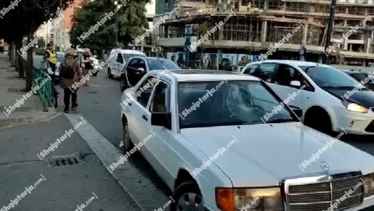 Aksident në Elbasan, 'Benzi' përplas një person me biçikletë
