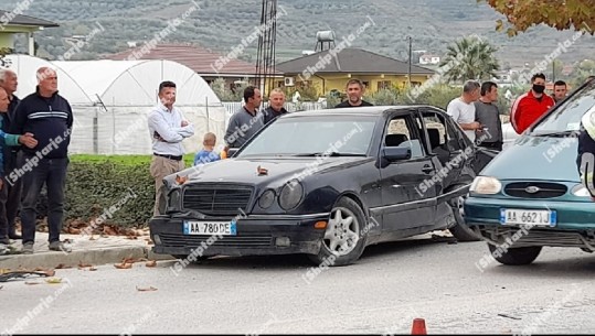 Aksident në Berat, mjeti i policisë përplaset me 'Benz'-in, plagoset drejtuesi (VIDEO)