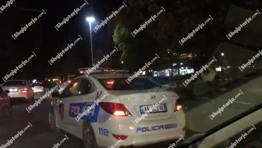 Policia kontroll 'blic' në disa lagje të Elbasanit, shoqërohen disa persona! Report Tv sjell pamje nga operacioni
