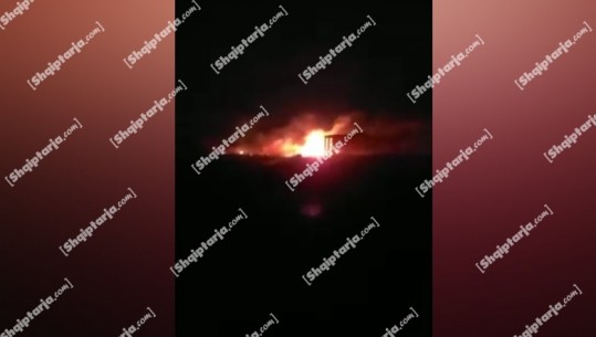 Zjarr i madh ‘shpërthen’ në Tale të Lezhës, rrezikohen shtëpitë! Banorë dhe zjarrfikës në 'luftë' me flakët
