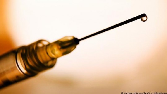 Incidenca në rritje, vazhdon debati për vaksinimin e detyrueshëm
