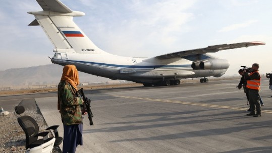 Rusia evakuon më shumë qytetarë nga Afganistani i kontrolluar nga talebanët