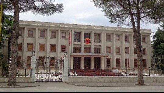 Ekspozita për Çamërinë/ Akuza për provokonim nga  Ambasada greke, përgjigjet Presidenca: Jap llogari vetëm para Kuvendit dhe popullit