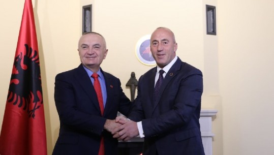 Meta në Kosovë, shtrëngon duart me Haradinajn: Me rëndësi forcimi i marrëdhënieve strategjike mes 2 vendeve