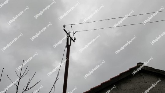 Reshjet e shiut sjellin probleme në furnizimin me energji elektrike në Lezhë, 15 fshatra në errësirë prej disa orësh 