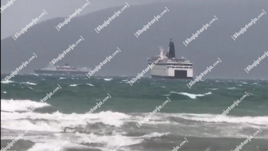 Mot me stuhi në Vlorë, pezullohet për dy ditë lundrimi në det
