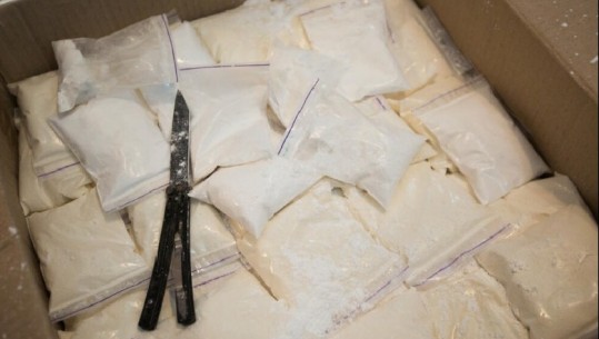 Tre shqiptarë me 37 kg kokainë në makinë, arrestohet njëri prej tyre në kufirin mes Malit të Zi dhe Kroacisë