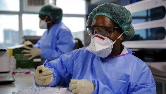 Variant Omicron i COVID rrit 'frikshëm' numrin e infeksioneve në Afrikën e Jugut, ekspertët shëndetësorë: Po bëhet varianti dominues