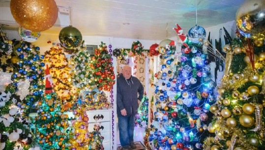 Dekoron shtëpinë me 444 pemë, familja gjermane ‘ndez’ atmosferën e Krishtlindjeve (VIDEO) 