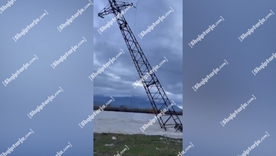 Reshje shiu në të gjithë vendin, OSHEE: Dëmtohet shtylla e tensionit të lartë, 4 fshatra pa drita në Gjirokastër! Defekte në shtyllat elektrike dhe në Selenicë
