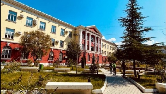 Mësimi në Universitetin e Tiranës do bëhet online? Mesazhi që po qarkullon në WhatsApp-t e studentëve që shkaktoi konfuzion! UT: S'është e vërtetë