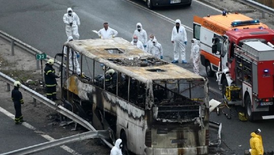 Aksidenti me 45 viktima në Bullgari, hetimet zbulojnë se shkak ka qenë shpejtësia e lartë e autobusit! Ekspertiza pritet të zbardhë pse u përfshi nga flakët