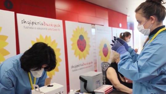 Mbi 200 vaksina në ditë në ‘Air Albania’, më shumë po aplikohet doza e tretë