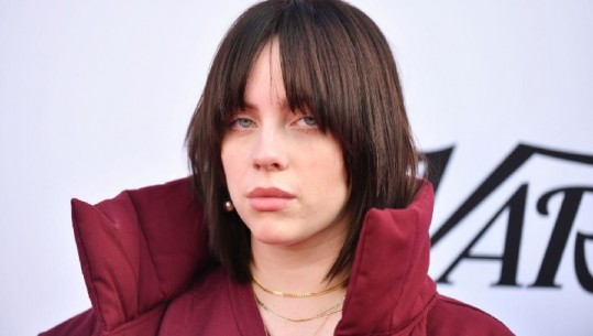 Rrëfimi tronditës i këngëtares, Billie Eilish: Pornografia më shkatërroi trurin, e shihja që 11-vjeç