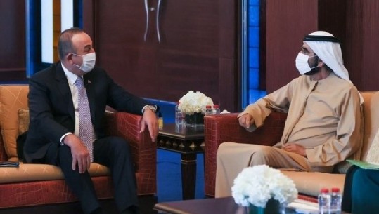 Turqia dhe Emiratet e Bashkuara Arabe kërkojnë bashkëpunim më të thellë në tregti pas bisedimeve në Dubai