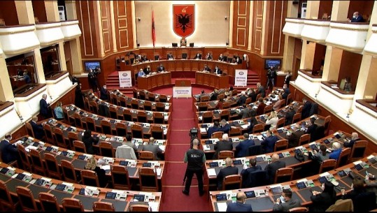 Refuzoi interpelancën, por Ministrja i përgjigjet Dules: Shqipëria vend model për respektimin e pakicave kombëtare! U garantohen liri që shqiptarëve në shumë vende i mohohen