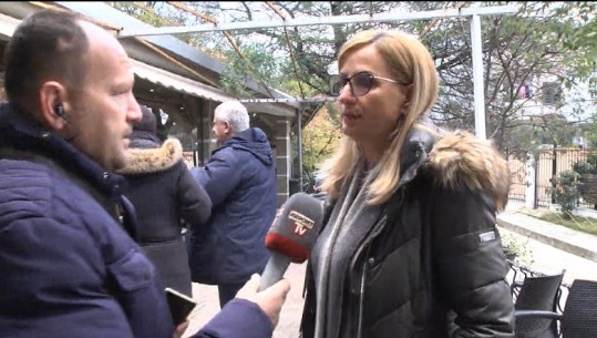 Referendumi Berishës, koordinatorja në qendrën e votimit në degën nr.2 në Tiranë: Ka pasaktësi në lista sepse s'kemi databezin e fundit! Kush s'ka emrin, votohet me kartën e anëtarësisë