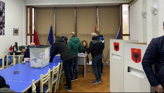 Ku i gjeti Sali Berisha paratë për organizimin e referendumit? Arkën e partisë e ka Basha