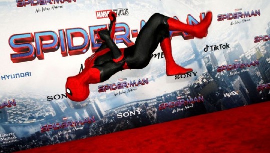 ‘Spider Man’ dominon në rekorde, mbi një milion njerëz ndoqën filmin e ri në kinematë e SHBA-ve